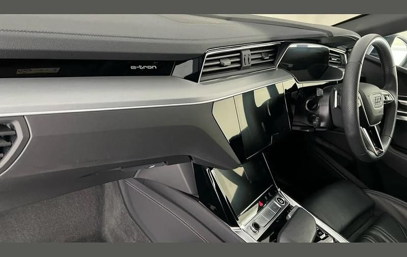 Used Audi Q8 e-tron S-Line 300 kW (408 HP) 2023 Blue SUV