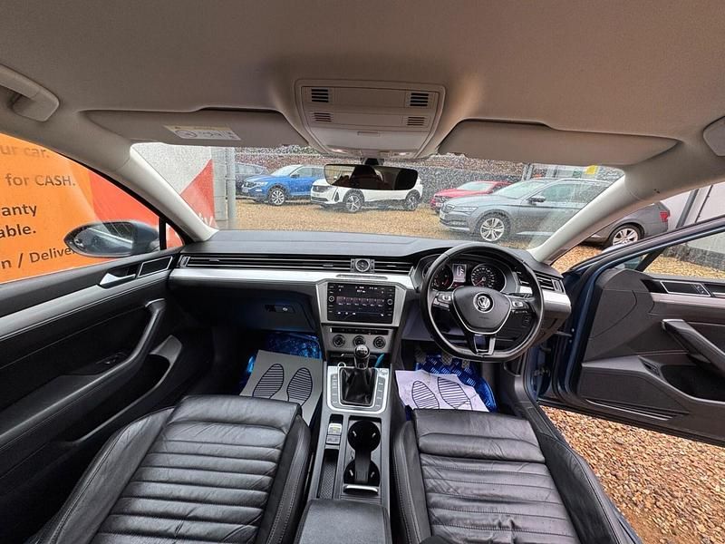 Used VW Passat Business 150 HP (110 kW) 2017 Blue Estate
