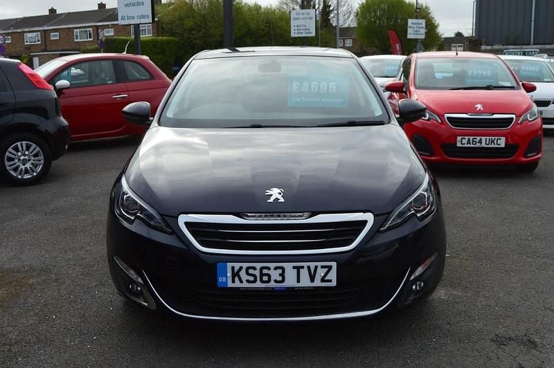 Used Peugeot 308 115 HP (84 kW) 2014 Blue Hatchback