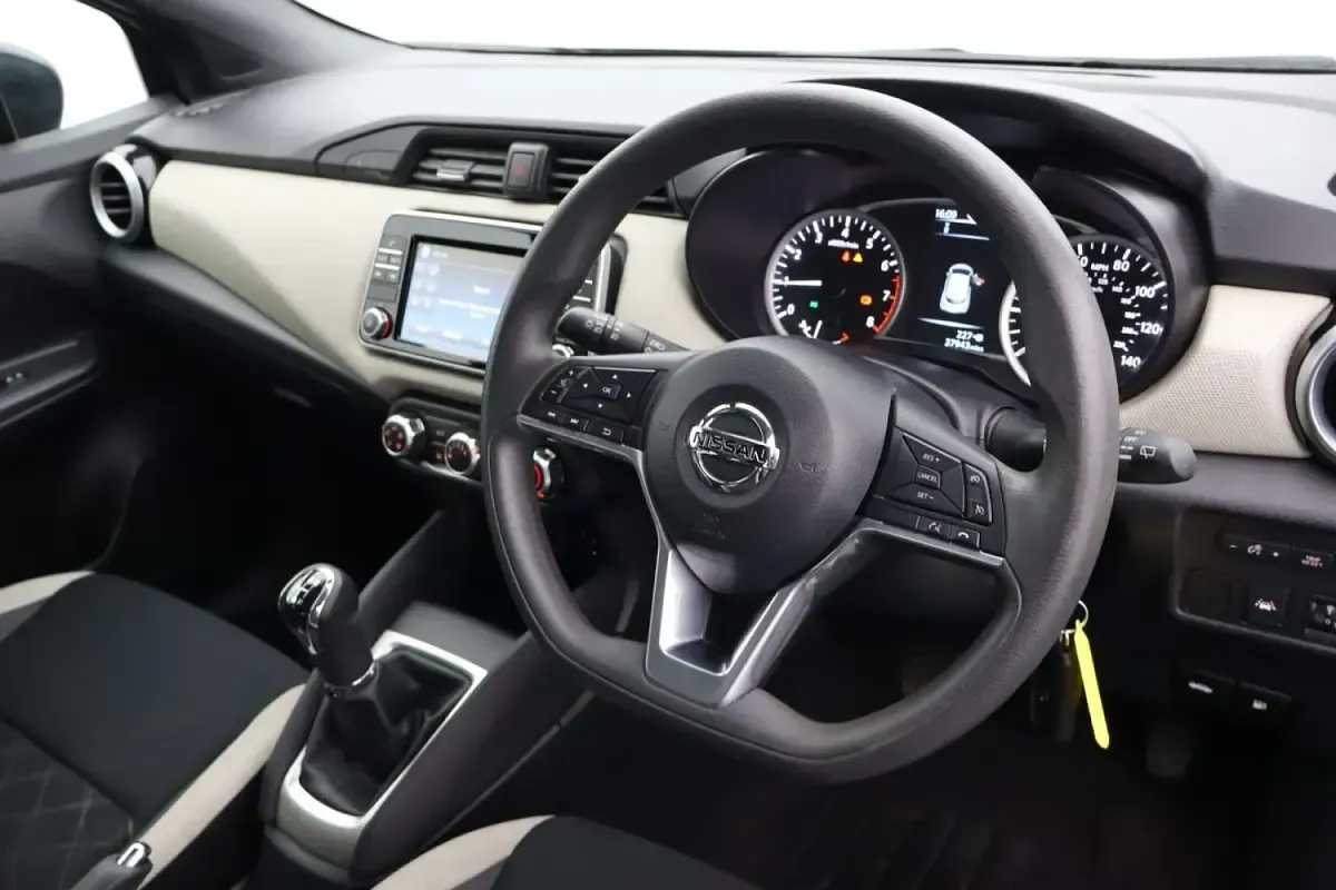 Used Nissan Micra Acenta 71 HP (52 kW) 2017 Grey Hatchback