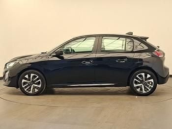 Używany Peugeot 208 Style 101 KM (74 kW) 2025 Czarny Hatchback