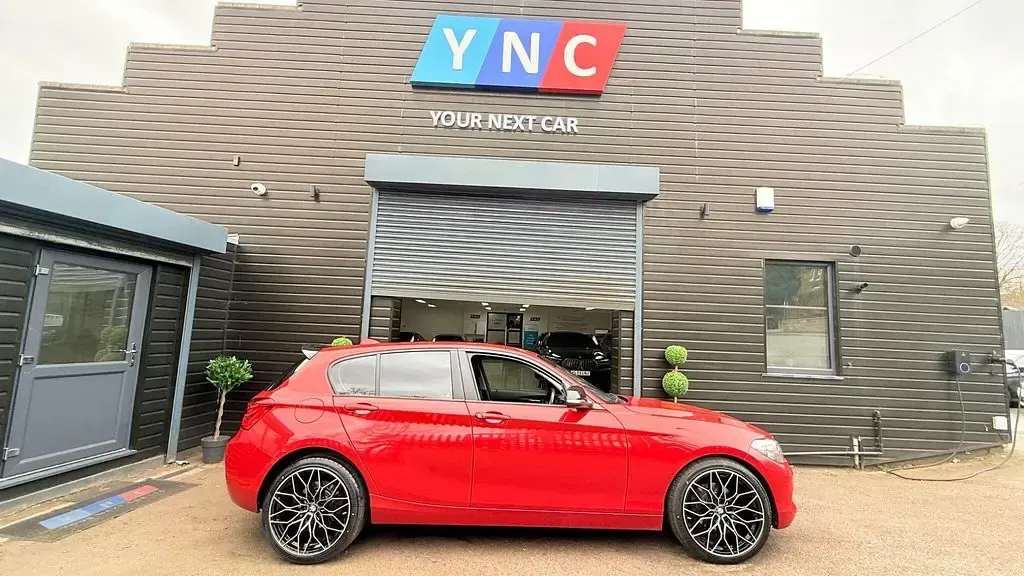 Used BMW 120 Sport Line 2017 Red Hatchback