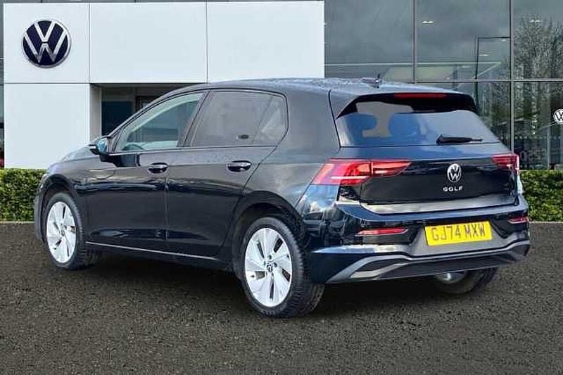 Used VW Golf VIII 115 HP (84 kW) 2024