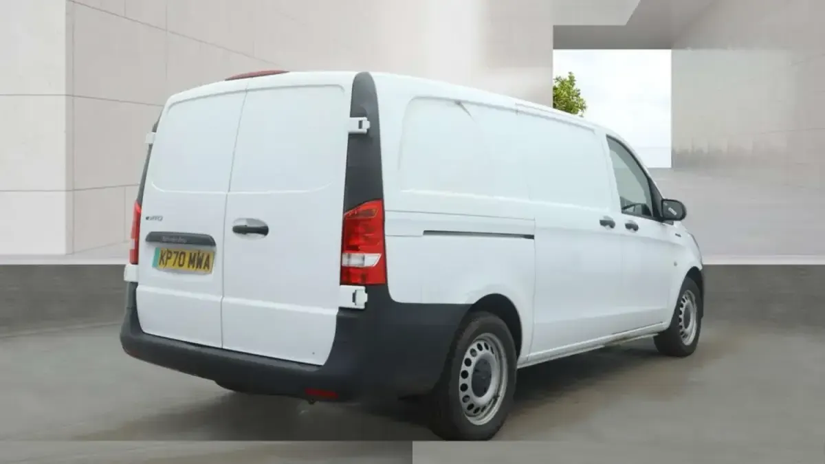 Begagnad Mercedes e-Vito 85 kW (116 HK) 2020 Vit Van