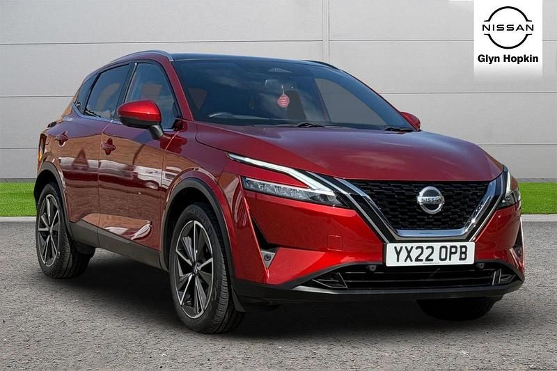 Red Used 2022 Nissan Qashqai Tekna SUV | £23,985 (Expensive) - Image 1/4