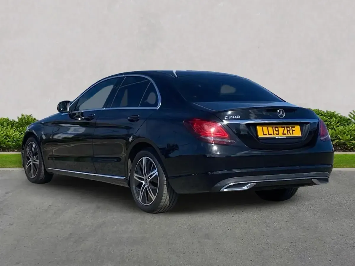 Usado Mercedes C200 2019 Preto Sedan