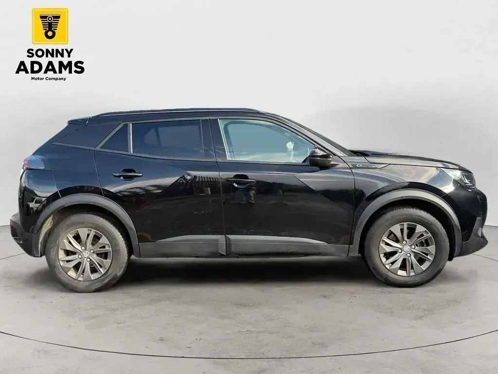 Usado Peugeot 2008 Active+ 100 kW (136 HP) 2023 Preto SUV