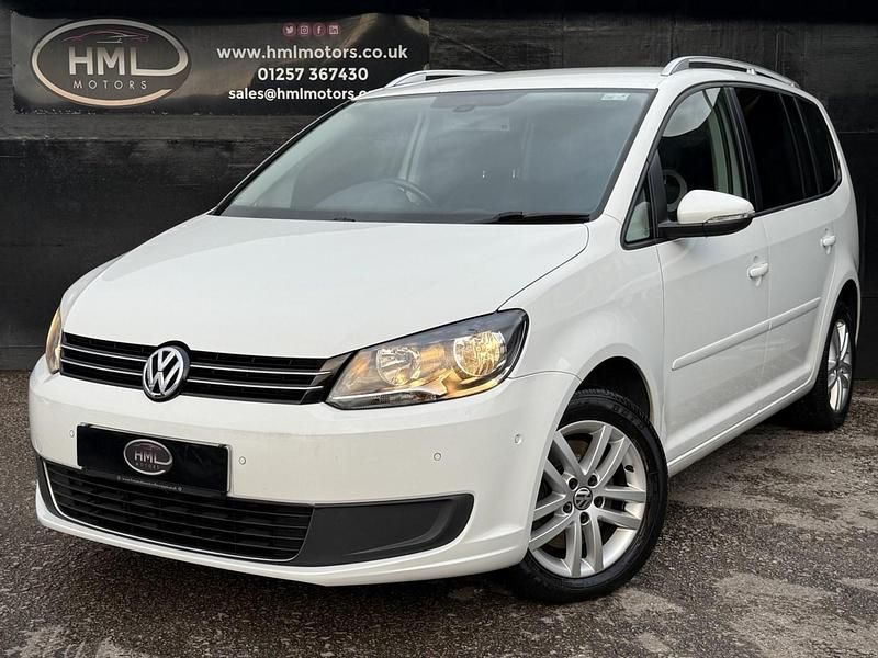 White Used 2015 VW Touran SE MPV | £8,795 (Good price) - Image 1/4