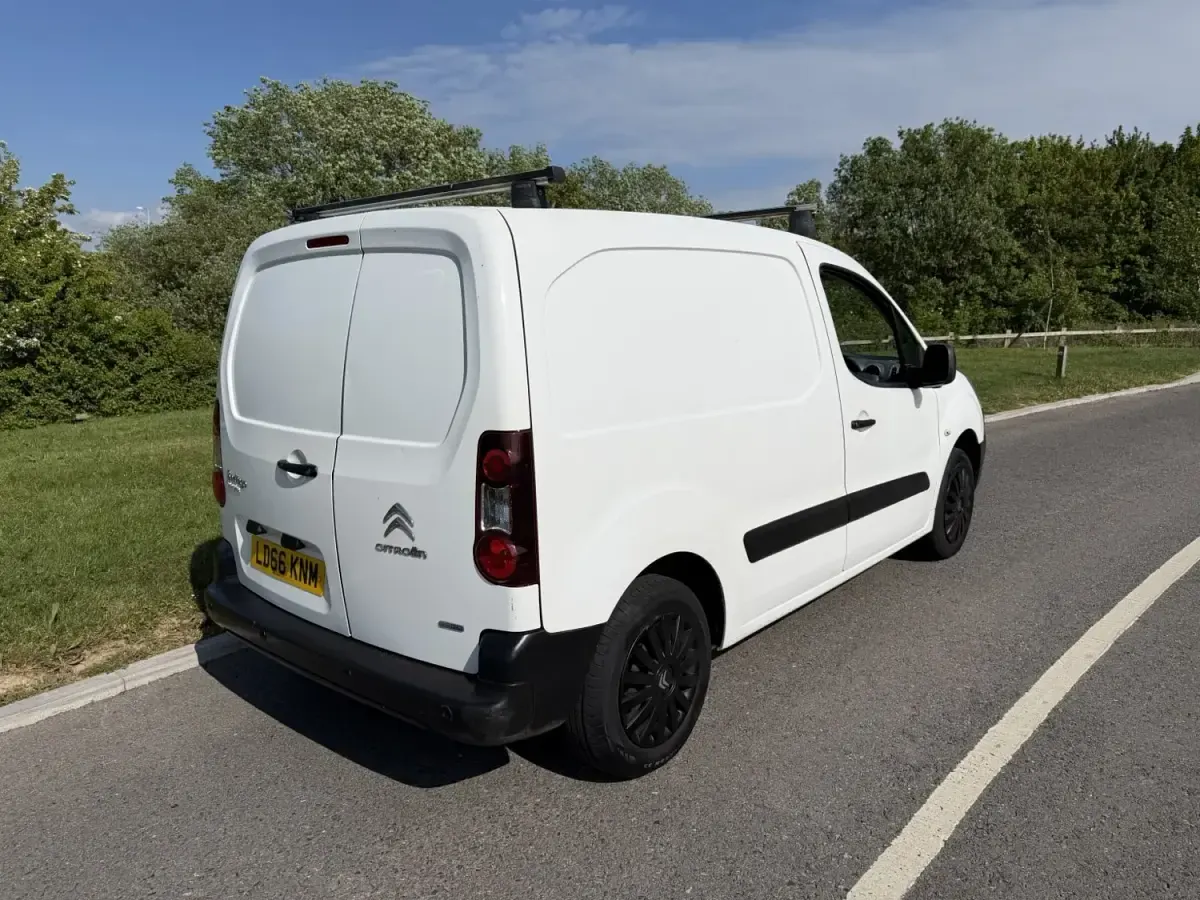Używany Citroën Berlingo 2016 Biały Minivan