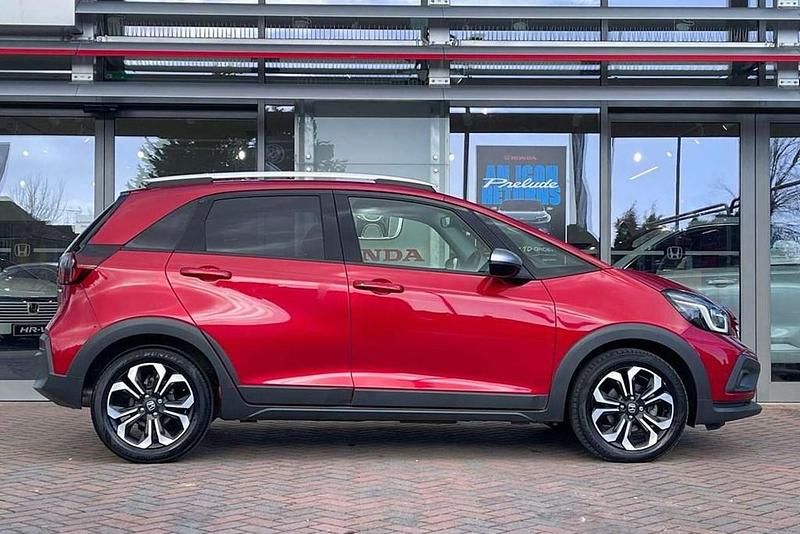 Used Honda Jazz Hybrid 109 HP (80 kW) 2023 Red Hatchback