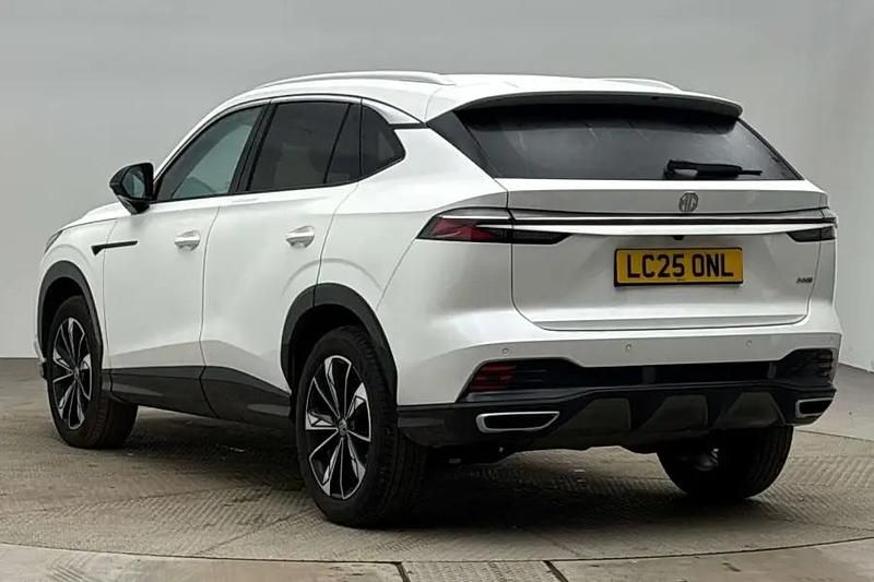 Used MG HS Trophy 170 HP (125 kW) 2024 Solid  white pearl SUV