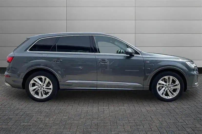 Usado Audi Q7 S-Line 286 CV (210 kW) 2020 Gris SUV