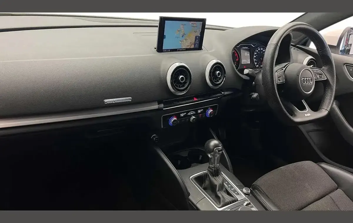 Used Audi A3 S-Line 147 HP (108 kW) 2019 White Sedan
