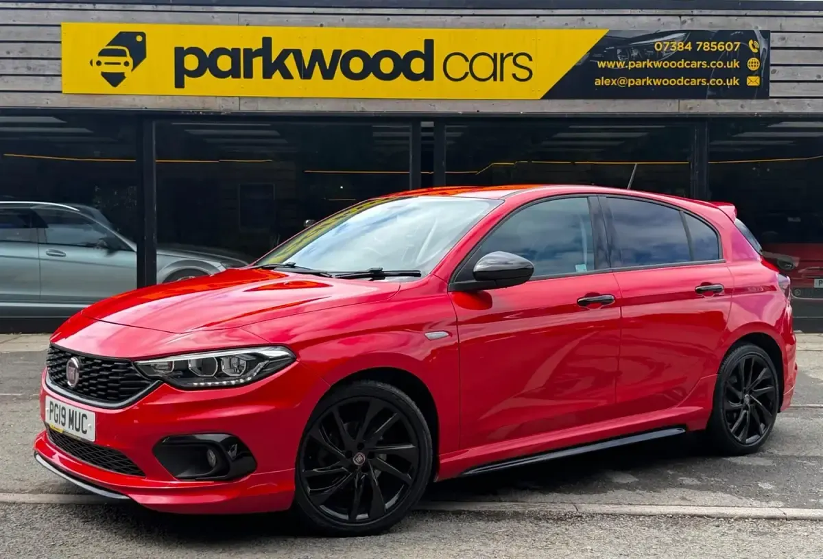 Used Fiat Tipo Sport 95 HP (69 kW) 2019 Red Hatchback