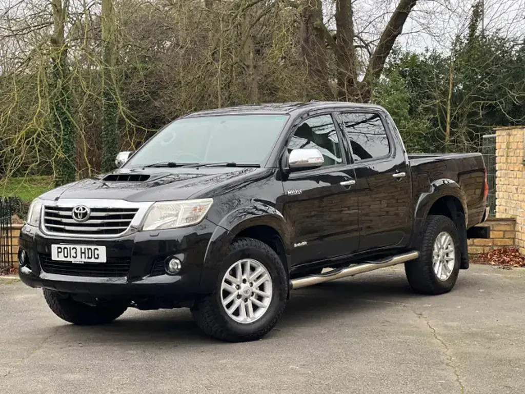Used Toyota HiLux 2013 Black Pickup