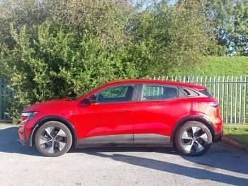Gebraucht Renault Megane E-Tech Equilibre 159 kW (217 PS) 2023 Rot Kleinwagen