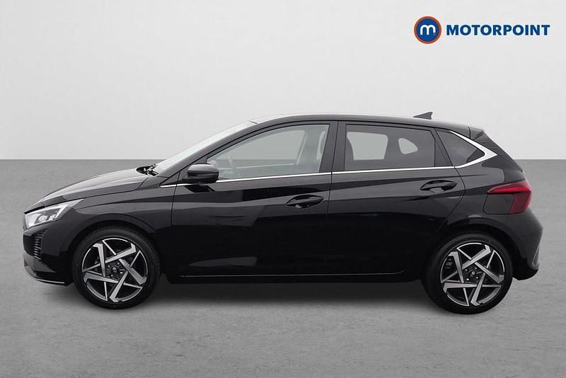 Używany Hyundai i20 Ultimate 101 KM (74 kW) 2025 Czarny Hatchback