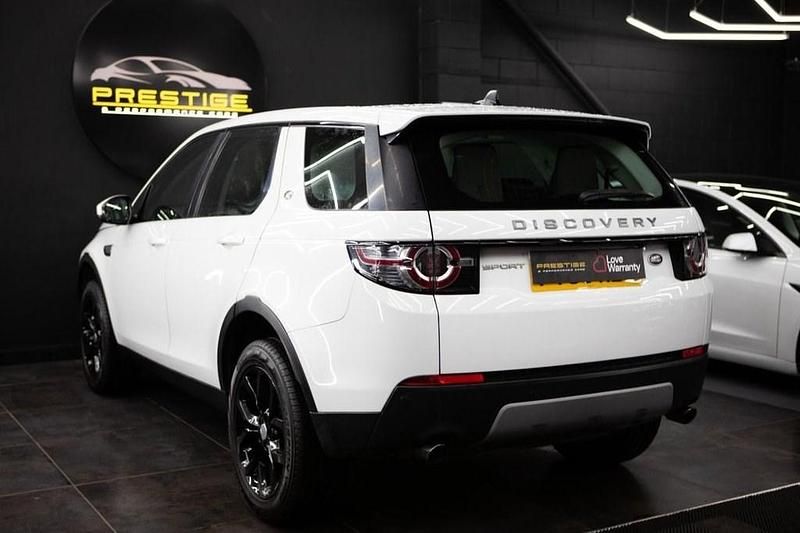 Used Land Rover Discovery Sport HSE 150 HP (110 kW) 2015 White SUV
