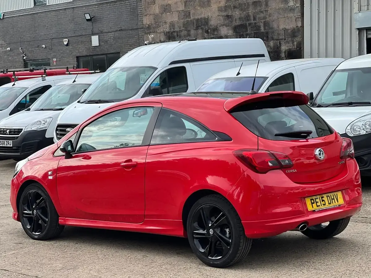 Used Vauxhall Corsa Edition 115 HP (84 kW) 2015 Red Hatchback