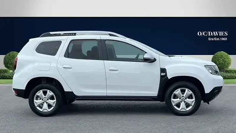 Used Dacia Duster Comfort 115 HP (84 kW) 2021 White SUV