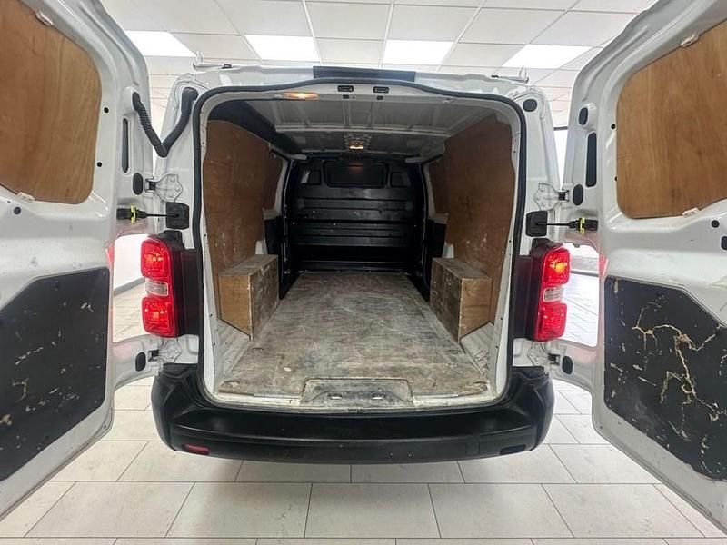 Używany Vauxhall Vivaro S 2021 Biały Minivan