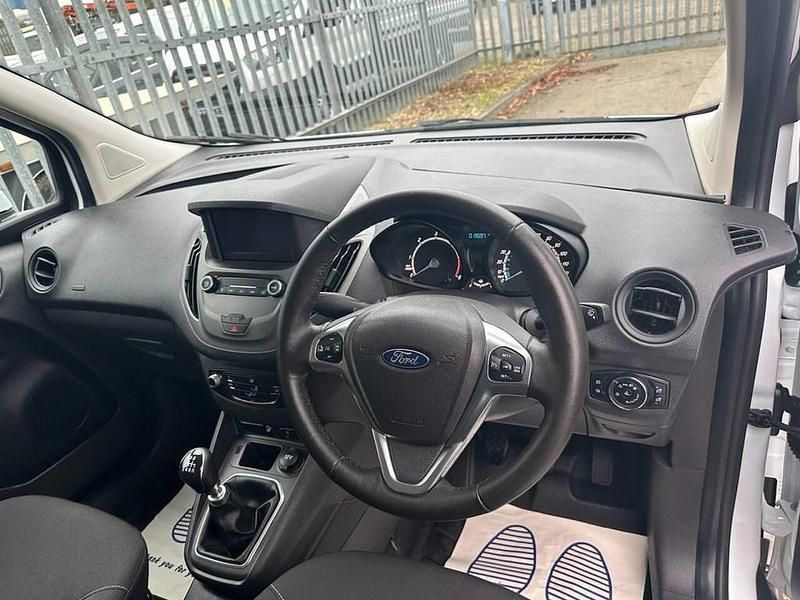 Used Ford Transit Limited 100 HP (73 kW) 2023 White Van