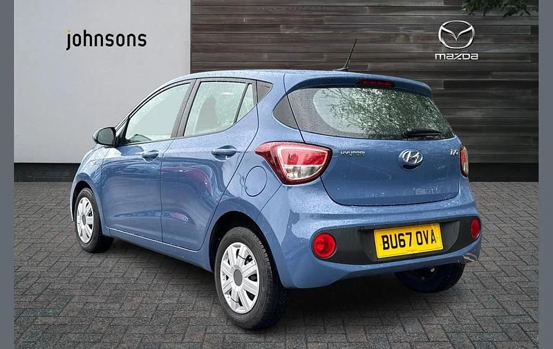 Used Hyundai i10 SE 87 HP (63 kW) 2017 Blue Hatchback