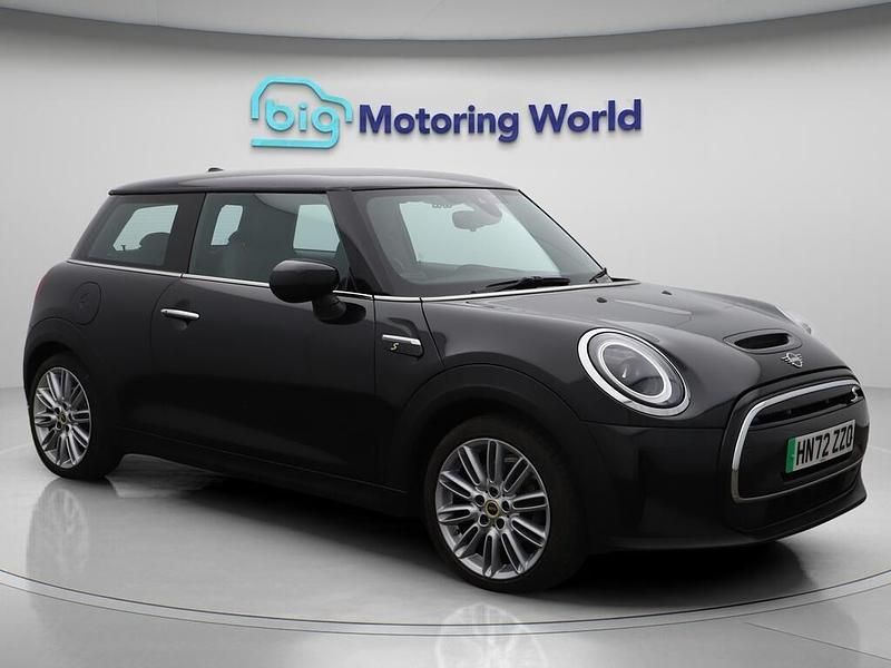 Black Used 2022 Mini Cooper SE Hatch Hatchback | £15,000 (Fair price) - Image 1/4