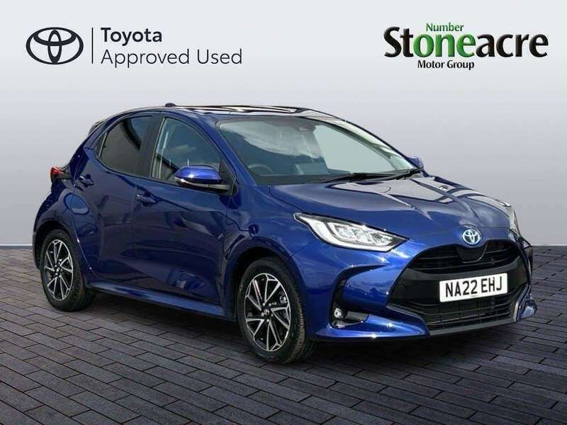 Blue Used 2022 Toyota Yaris Hybrid Design Hatchback | £17,500 (Fair price) - Image 1/4