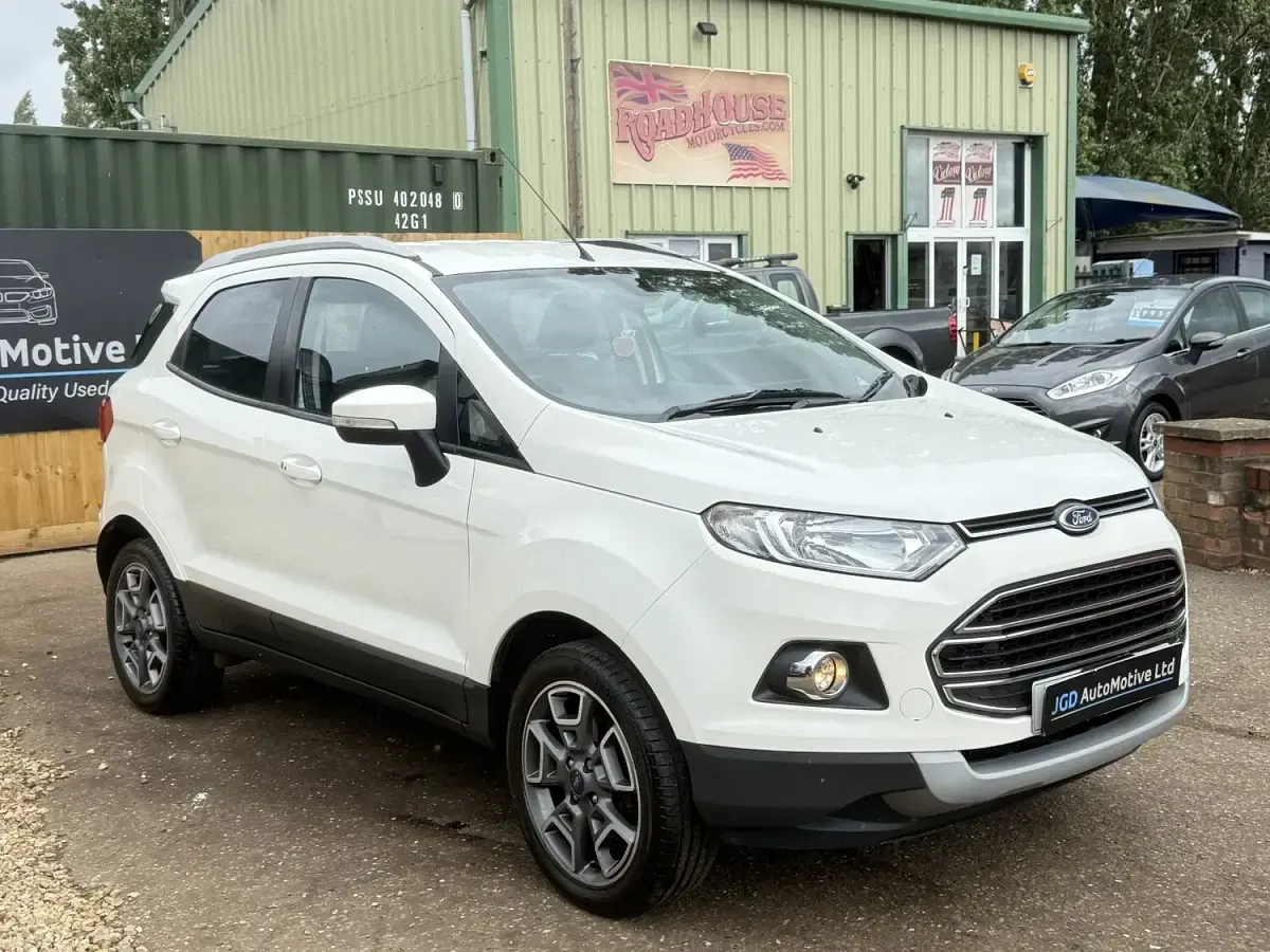 Used Ford Ecosport Titanium 2015 White SUV
