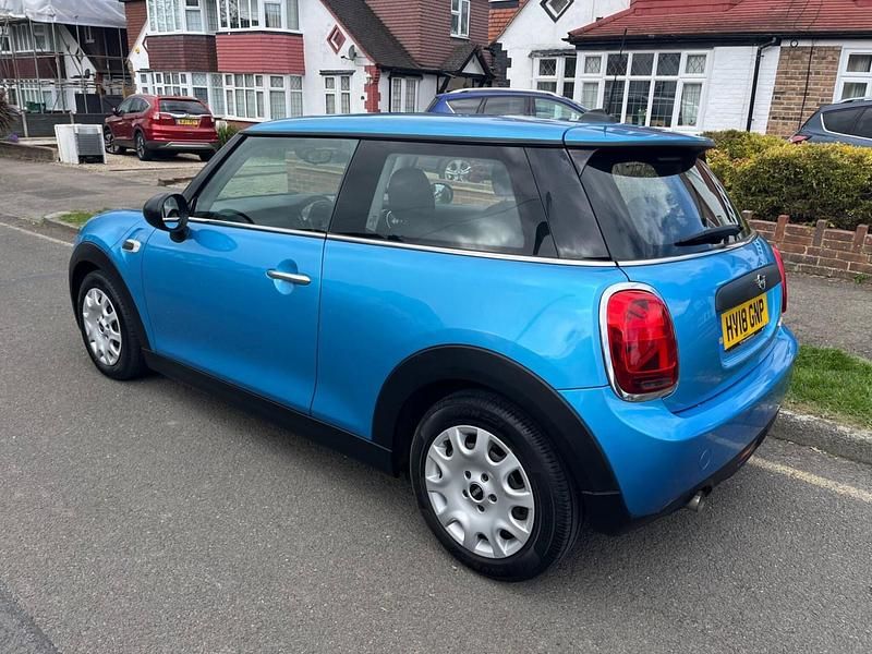 Usado Mini ONE Hatch 2018 Azul Utilitario