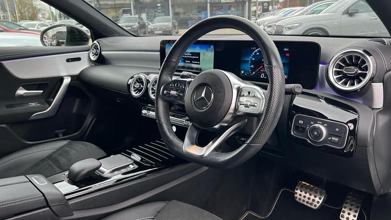 Used Mercedes A200 Executive 163 HP (119 kW) 2022 White