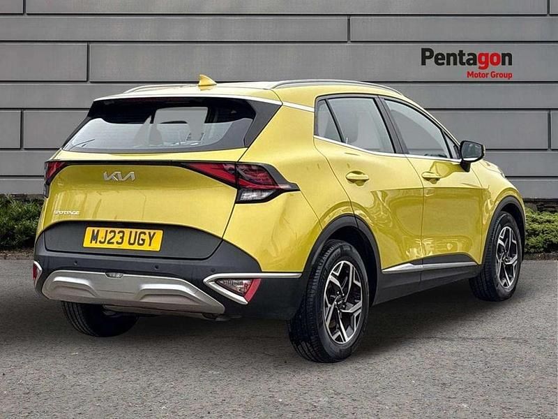 Used Kia Sportage 116 HP (85 kW) 2023 Yellow SUV