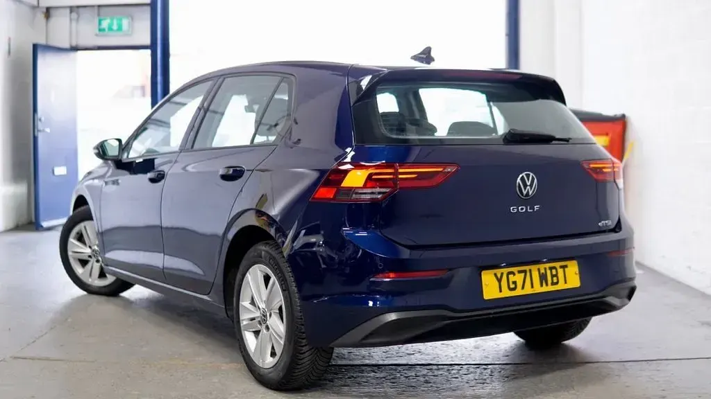 Used VW Golf VII S 110 HP (80 kW) 2021 Blue Hatchback