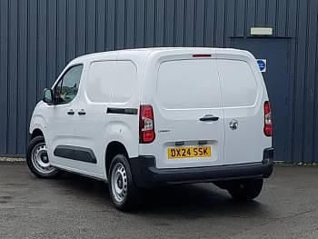 Used Vauxhall Combo 100 HP (73 kW) 2024 White Van