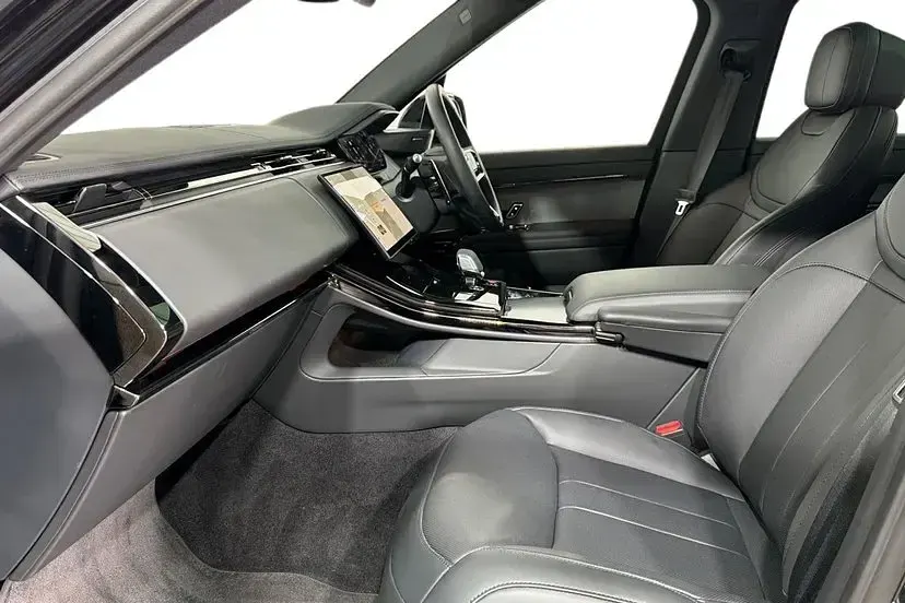 Used Land Rover Range Rover Sport SE Dynamic 300 HP (220 kW) 2025 Black SUV