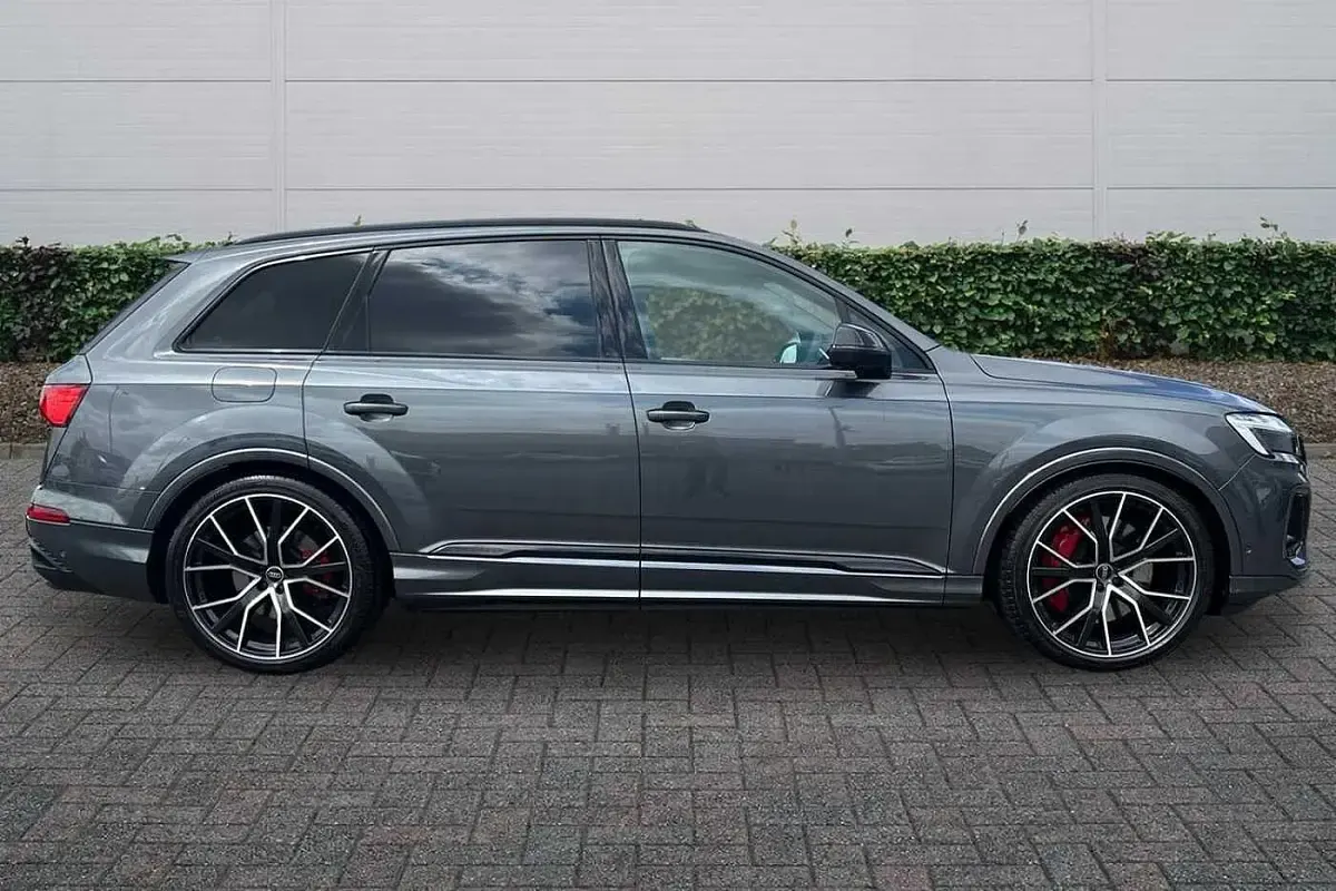 Used Audi SQ7 Advanced 507 HP (372 kW) 2025 Grey SUV