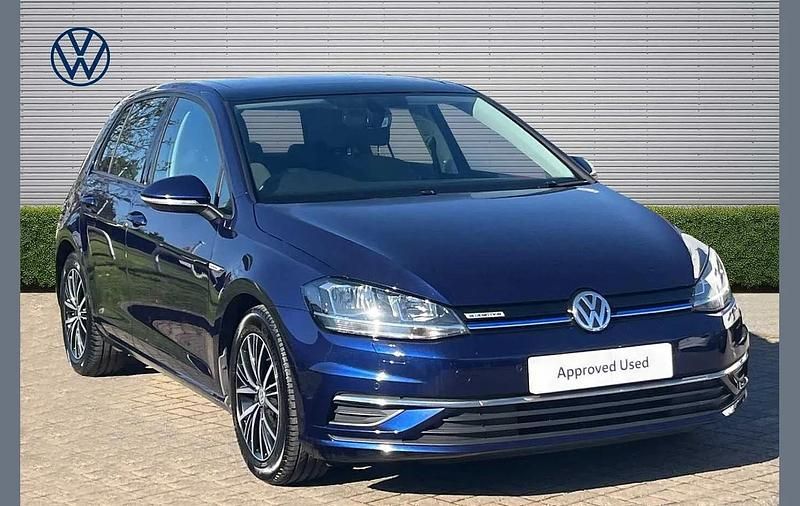 Used VW Golf VII SE 128 HP (94 kW) 2018 Blue Hatchback