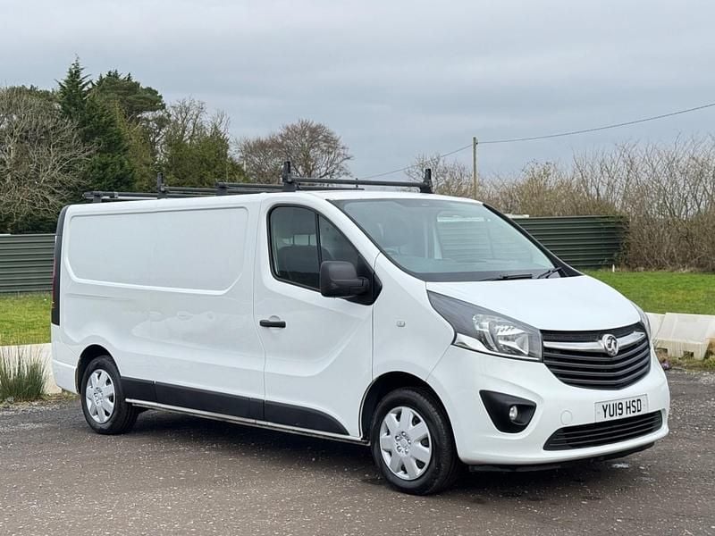 Used Vauxhall Vivaro Sportive 125 HP (91 kW) 2019 White MPV