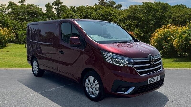 New 2025 Renault Trafic Van | £23,295 - Image 1/4