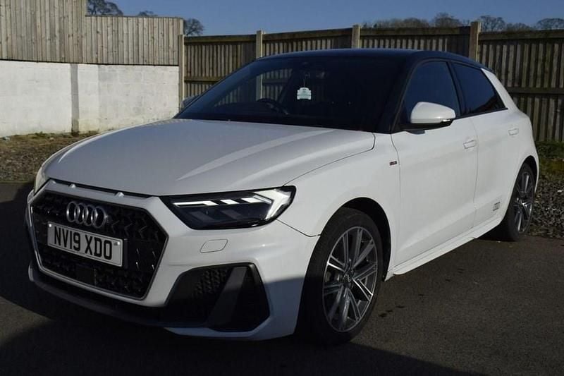 Used Audi A1 Sportback S-Line 116 HP (85 kW) 2019 White Hatchback