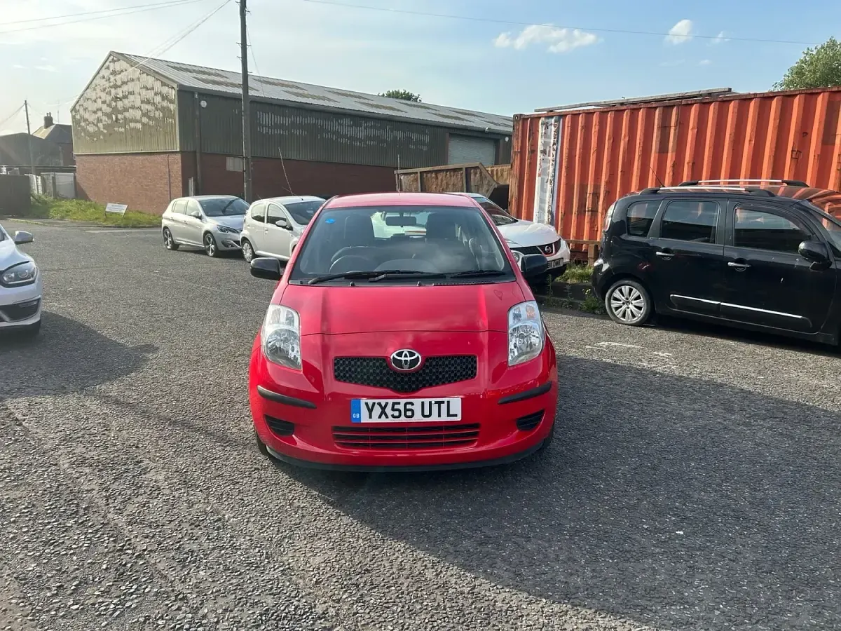 Used Toyota Yaris T3 2006 Red Hatchback