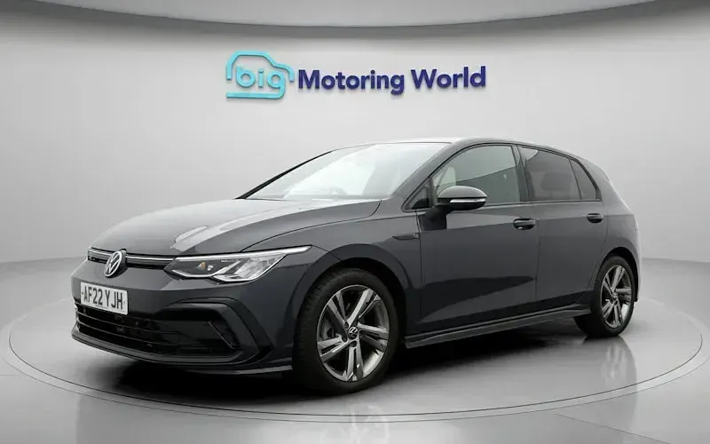 Used VW Golf VIII R-line 131 HP (96 kW) 2024 Hatchback