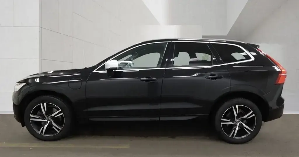 Usado Volvo XC60 R-Design 390 CV (286 kW) 2019 Negro SUV