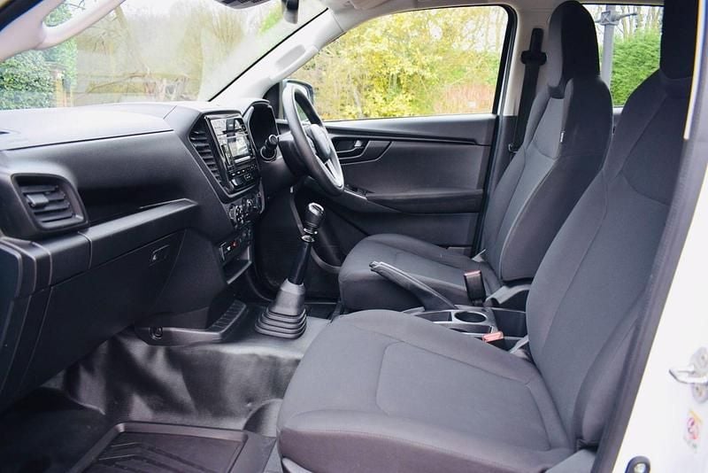 Used Isuzu D-Max 2022 White Pickup