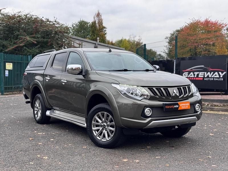 Green Used 2017 Mitsubishi L200 Pickup | £14,490 (Fair price) - Image 1/4