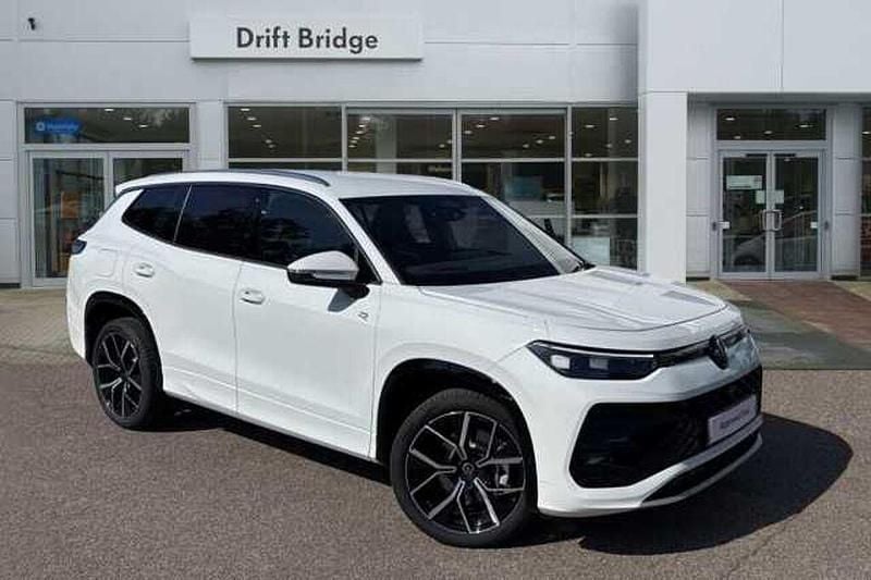New 2025 VW Tayron R-line SUV | £41,995 (Fair price) - Image 1/4