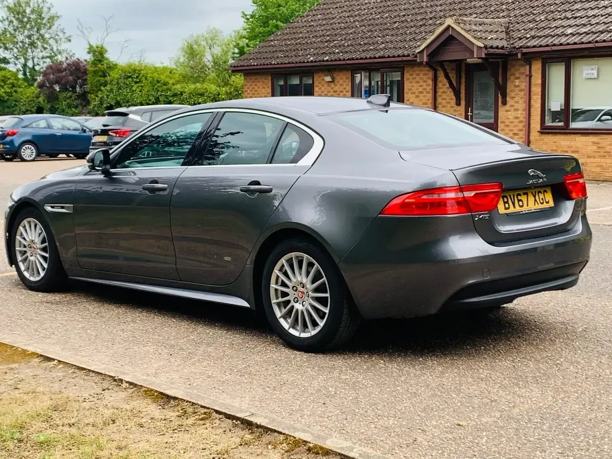 Used Jaguar XE R-Sport 163 HP (119 kW) 2017 Grey Sedan