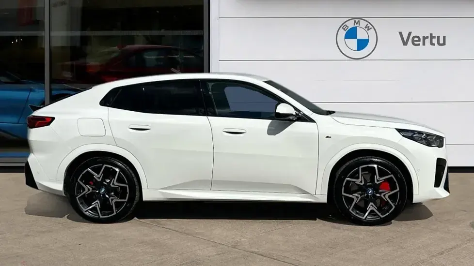 Used BMW iX2 M Sport 230 kW (313 HP) 2025 White SUV
