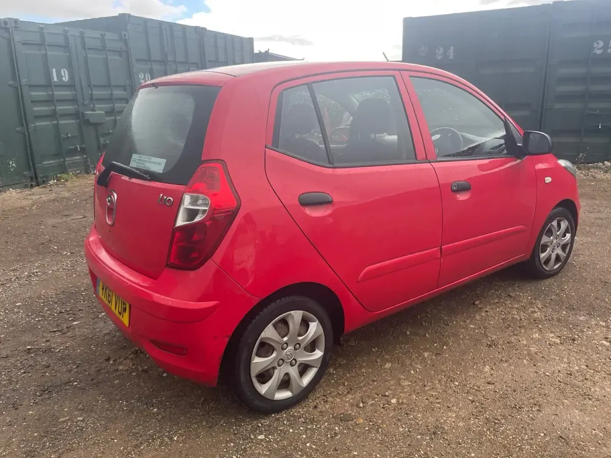 Used Hyundai i10 Classic 86 HP (63 kW) 2011 Red Hatchback